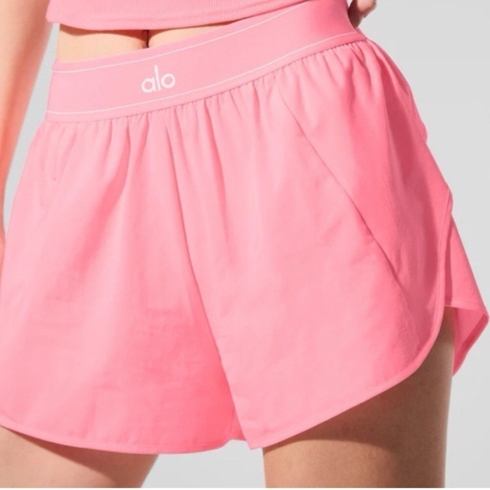Alo Yoga Match Point Short Neon Bubblegum XS